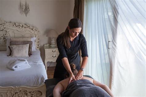 Intimate massage Escort Adazi